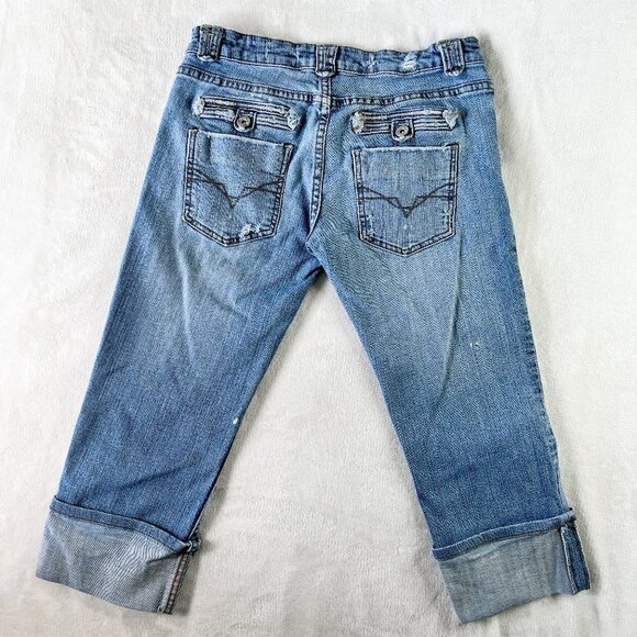 ⭐️⭐️SOLD⭐️⭐️ Bubblegum Brand Denim Capri | Medium Wash Blue | Distressed - Picture 2 of 16